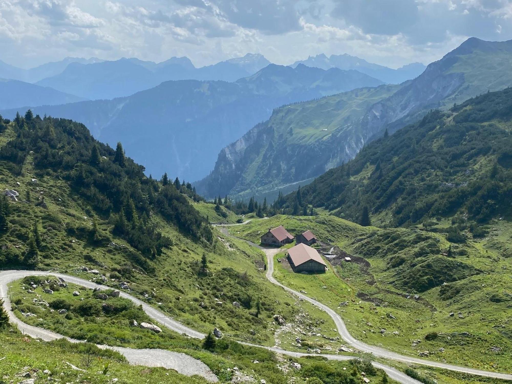 Haus Maschol Lägenhet Wald am Arlberg Exteriör bild