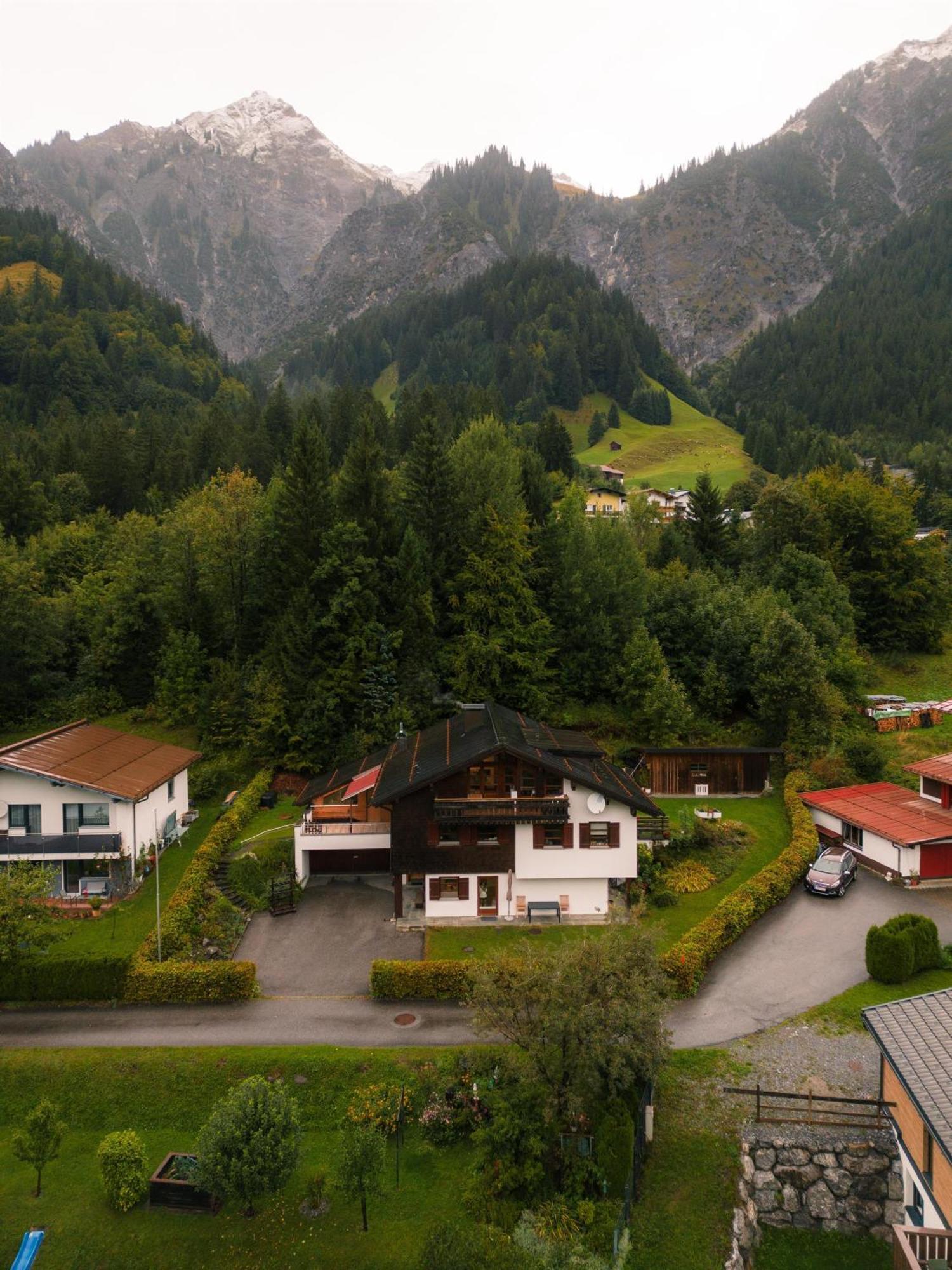 Haus Maschol Lägenhet Wald am Arlberg Exteriör bild